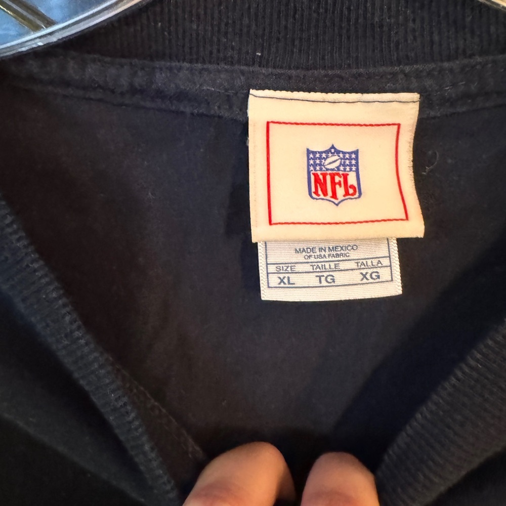 NFL Tennessee Titans Large Long-Sleeve Top Navy Blue
*Unisex - Picture 3 of 4